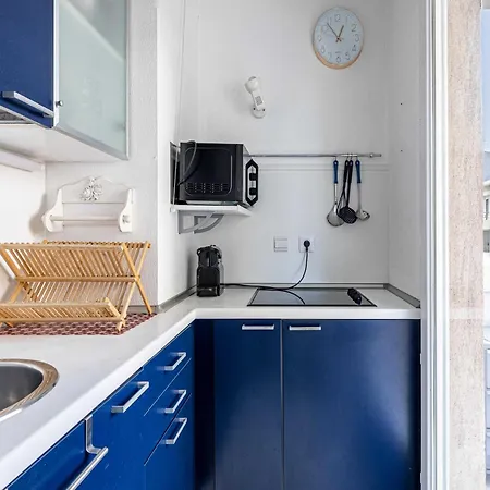 Apartamento With Balcony & Pool -heart Of